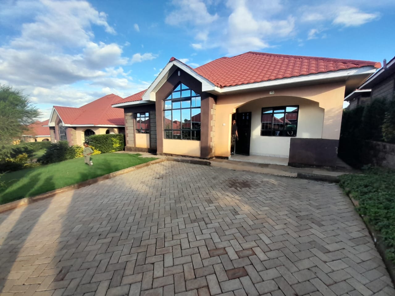 Newly Built 3-Bedroom All Ensuite House + SQ for Rent – Kenyatta Road, Muigai Inn